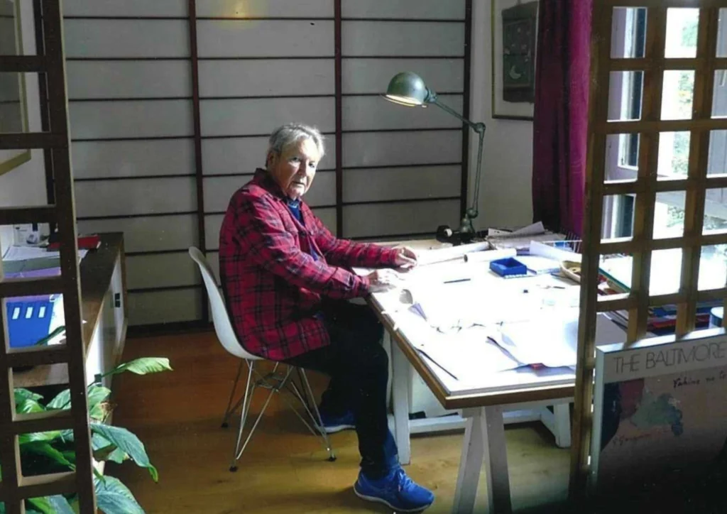Jacque Ventura bureau